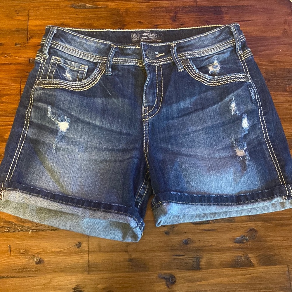NWOT women’s Silver Suki jean shorts